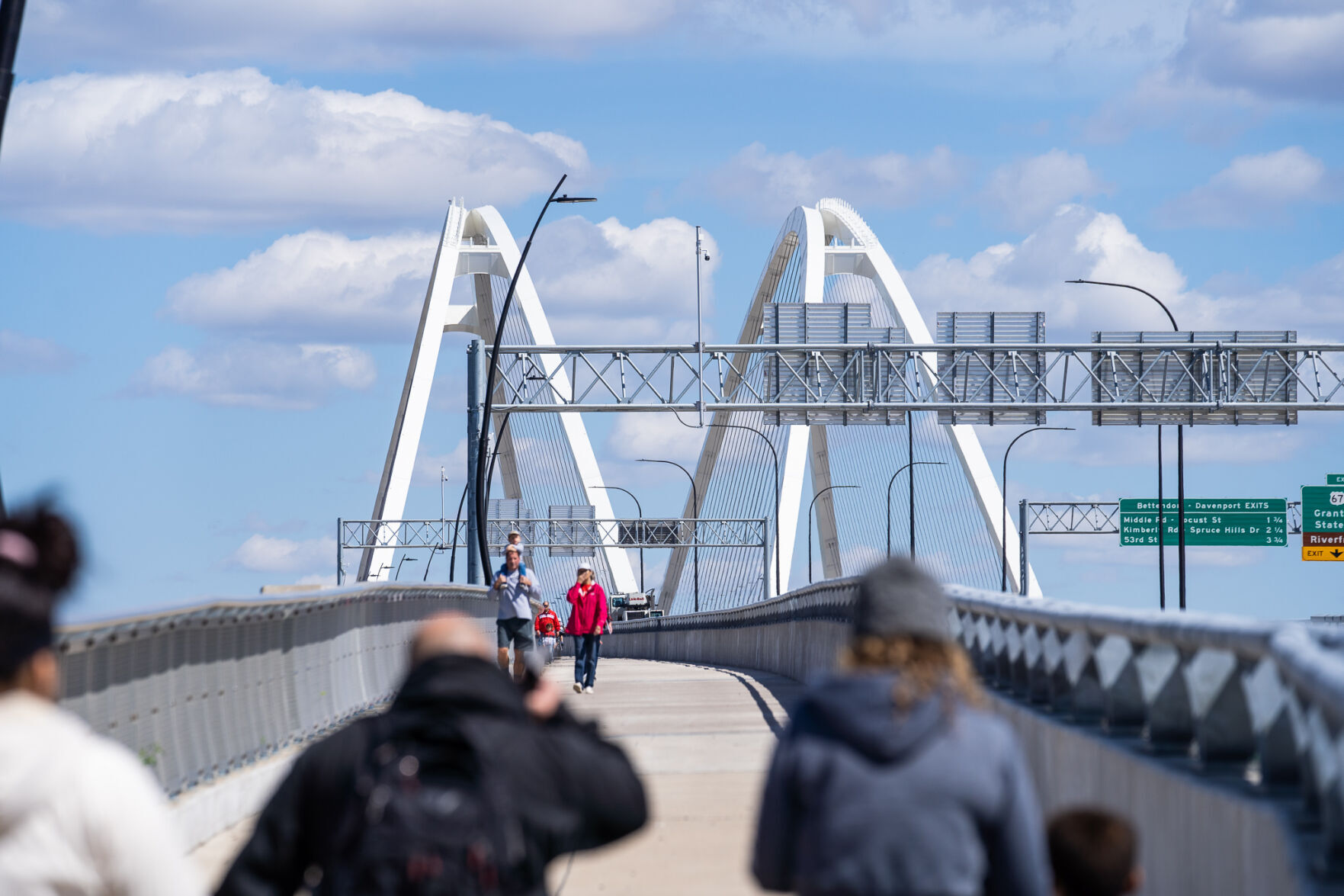 052322-qc-nws-bridge